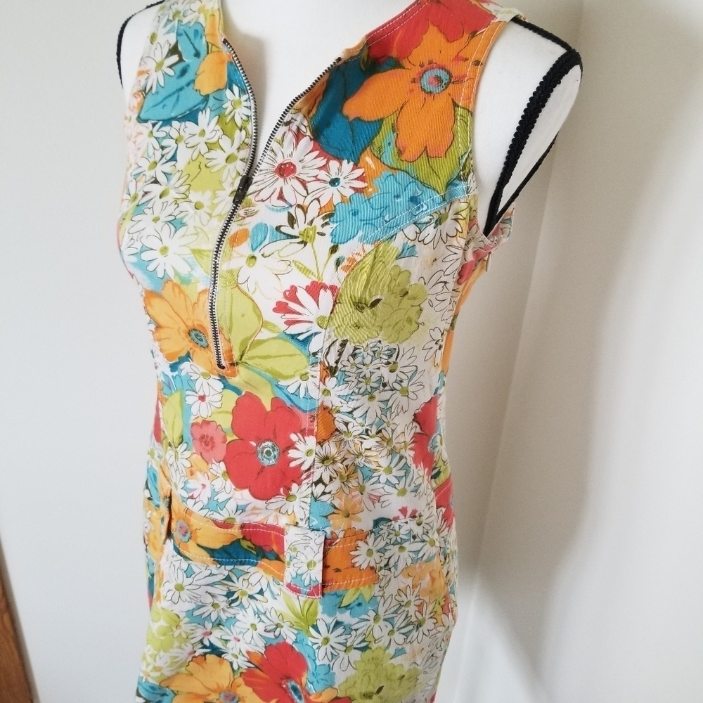 Vintage Retro Bets Vibrant Floral Dress - Picture 3 of 7